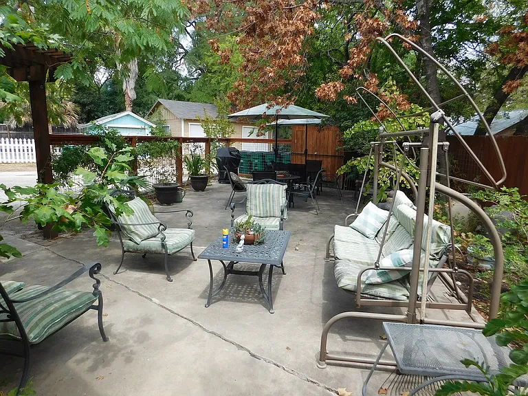 414 Kings Ct #C — Photo 5
