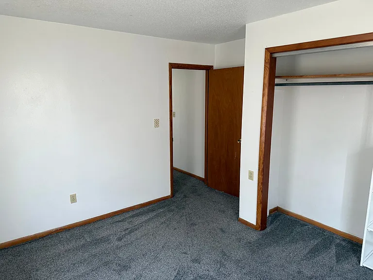 503 E Oliver St — Photo 27