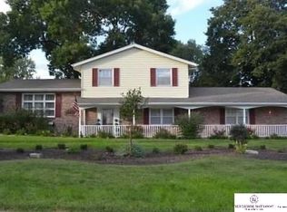 12712 Weir St, Omaha, NE 68137