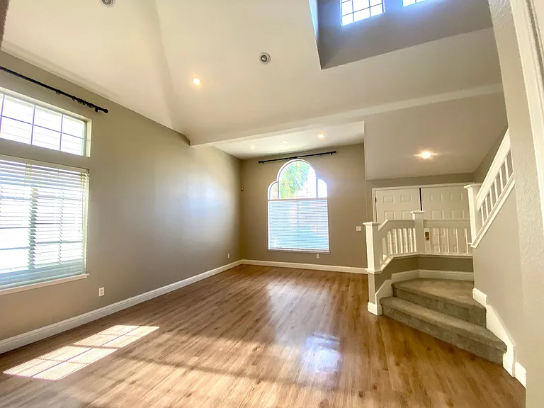 3328 Hartwell Ct — Photo 3
