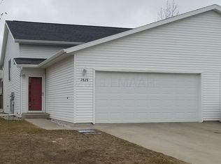 2828 Dakota Park Cir S, Fargo, ND 58104