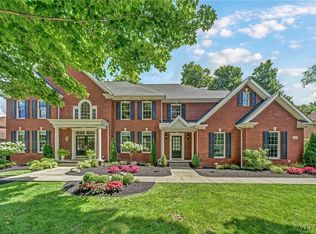5037 Rockledge Dr, Clarence, NY 14031