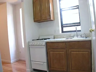 Rented by Concept Real Estate Group