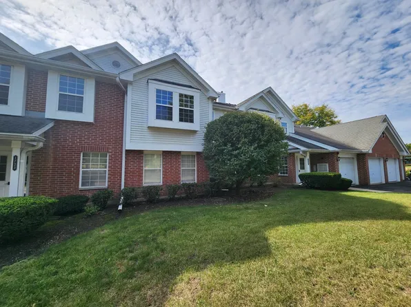 1727 W Hawkes St Unit 8, Arlington Heights, IL 60004