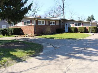 5545 Lake Rd, Sheffield Lake, OH 44054