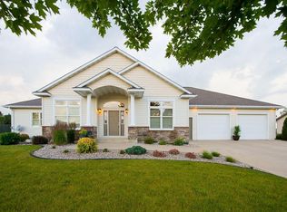 508 Vangsness St, Adams, MN 55909