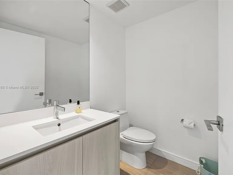 3131 NE 7th Ave #2206 — Photo 24