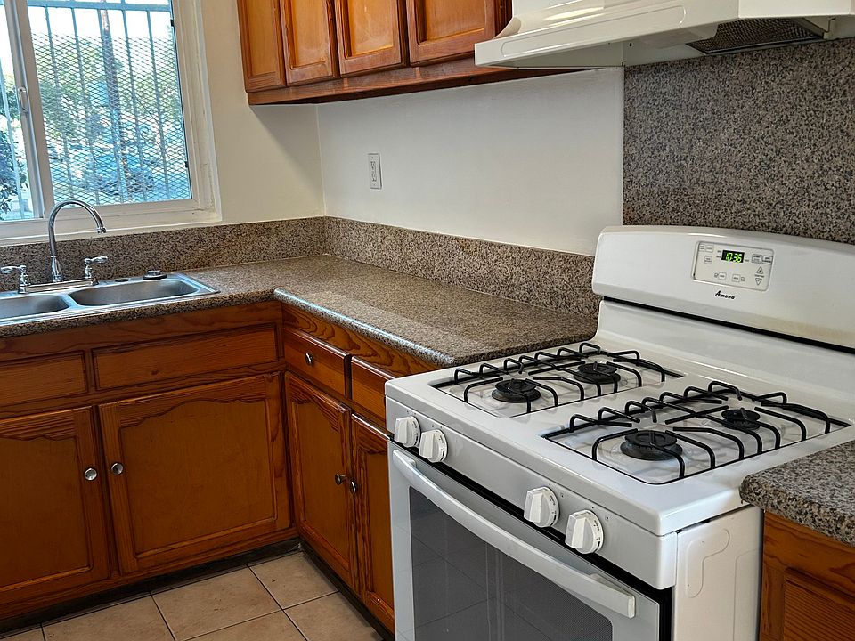 1st image of 15741 Blaine Ave APT 1