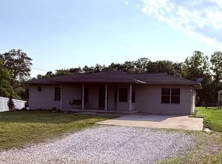 1911 N Stringtown Rd, Olney, IL 62450