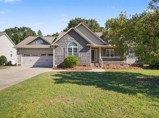 121 Hunterwood Pl, Benson, NC 27504