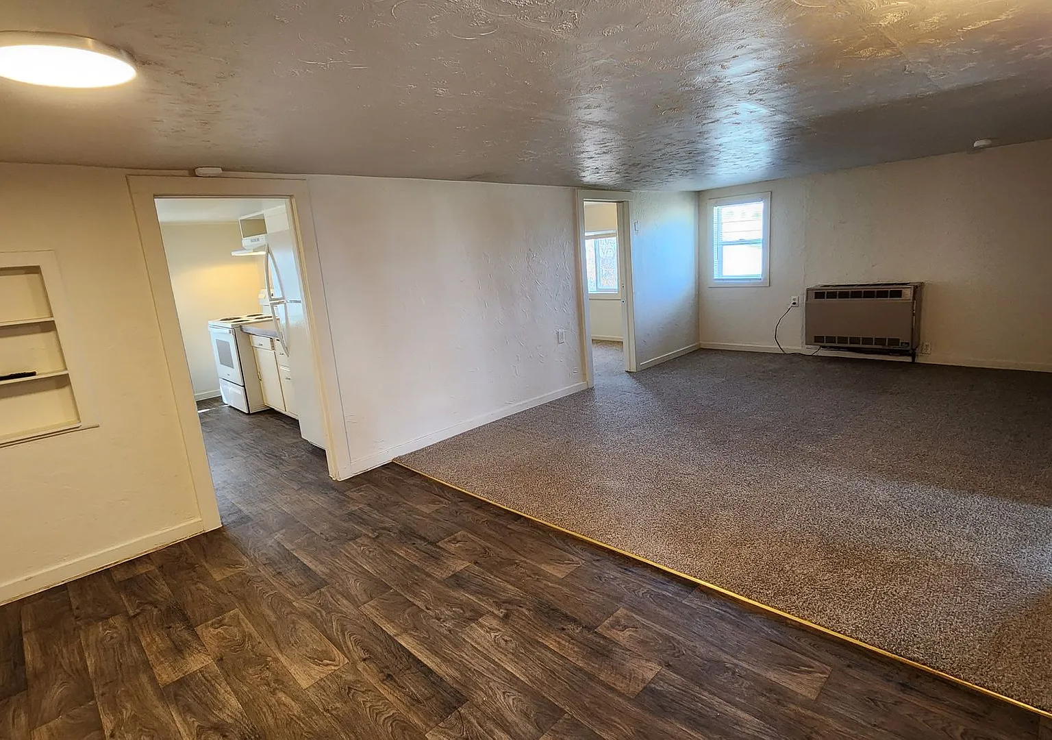 18220 — Photo 2