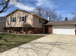 202 Suelynn Dr, Normal, IL 61761