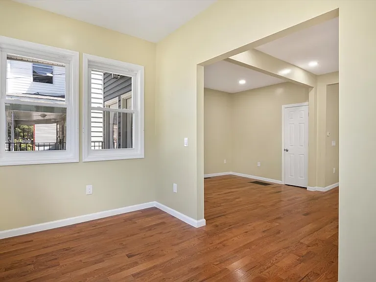 118 Lehigh Ave #1 — Photo 11