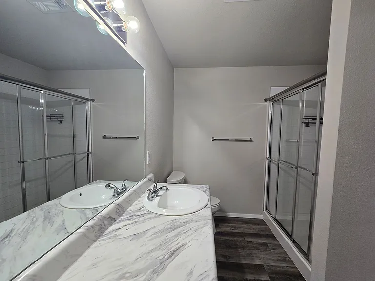 1061 E Bunting St — Photo 7