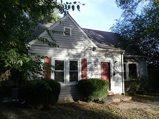 1st image of 953 Greenwood Ct