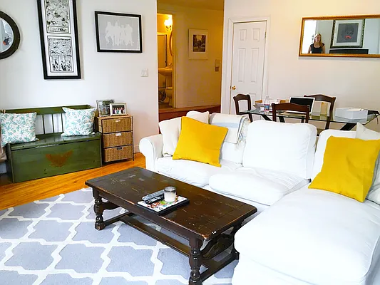 Rented by BHT Realty LLC | media 35