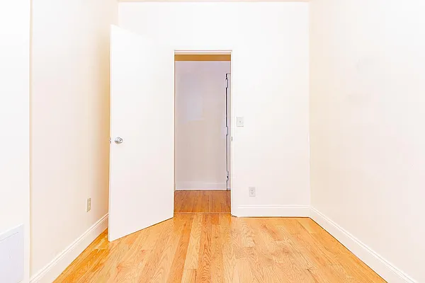 Rented by MySpaceNYC | media 2