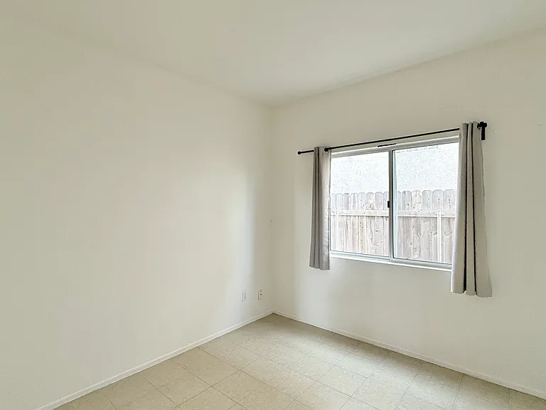 9250 Longridge Way — Photo 24