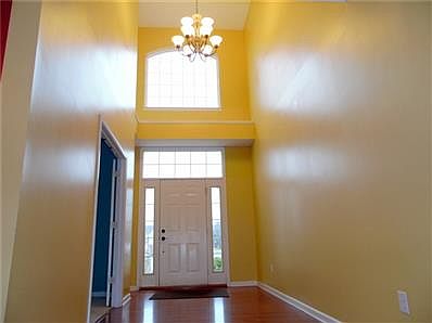 3rd image of 10436 Shades Ct