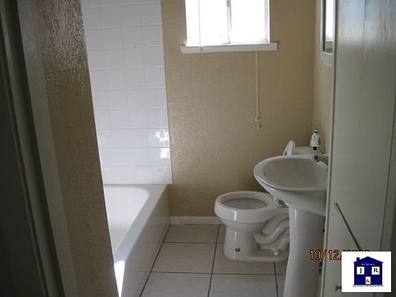 4th image of 308 S 2nd St