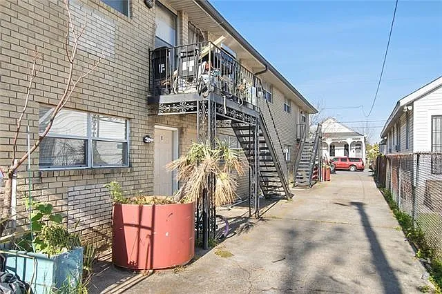 2516 Dumaine St #C — Photo 26