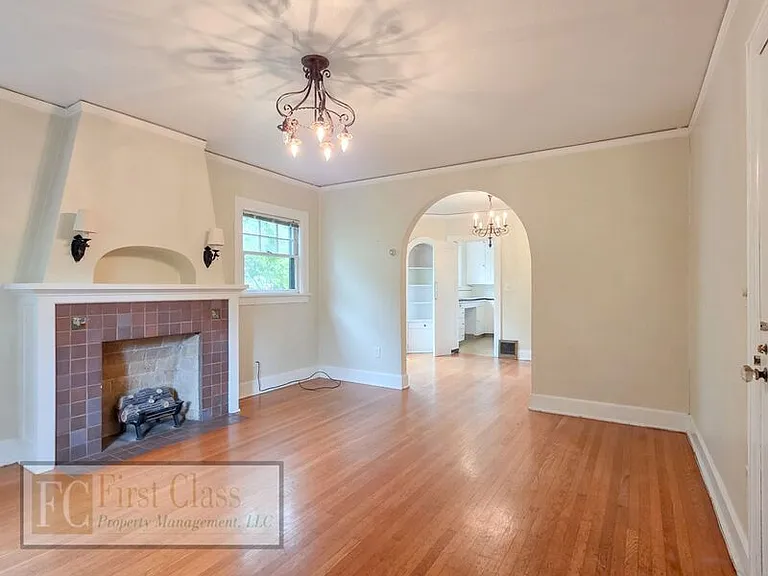 2321 NE Weidler St #1 — Photo 4