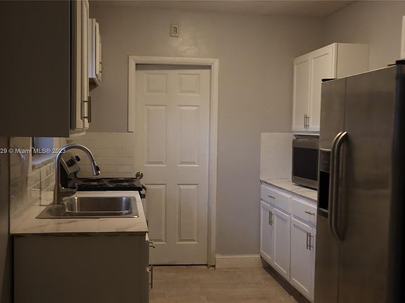 3rd image of 1178 NE 111th St #B