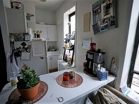 5th image of 261 Broome St APT 3E