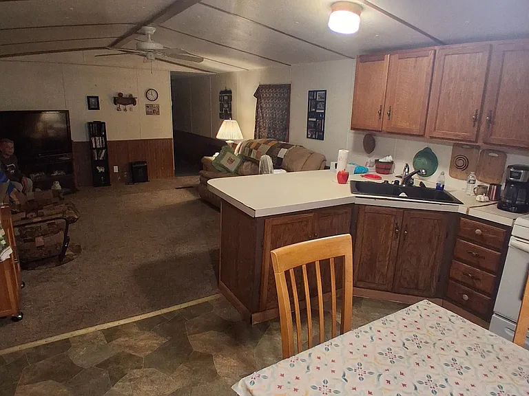 N9323 Berry Ave — Photo 11