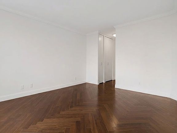 5th image of 377 Rector Pl APT 5F