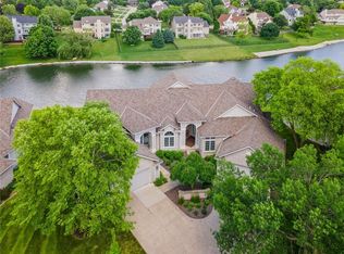 13563 Village Ct, Clive, IA 50325