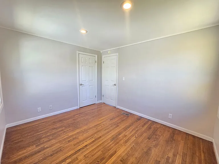 5621 N Hemlock St — Photo 15