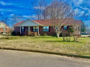 58 New Renfroe St, Lexington, TN 38351