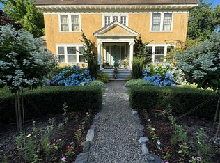 54 N Main St, South Hadley, MA 01075