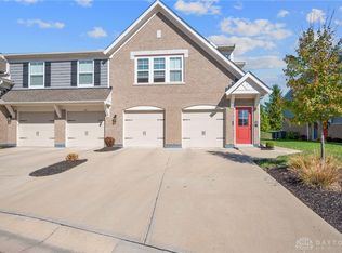 108 Old Pond Rd, Springboro, OH 45066