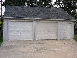 2nd image of 2540 Oakshire Ave