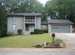 1699 Briarbend Ct, Stone Mountain, GA 30088