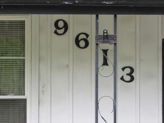 4th image of 9613 Glen Owen Dr