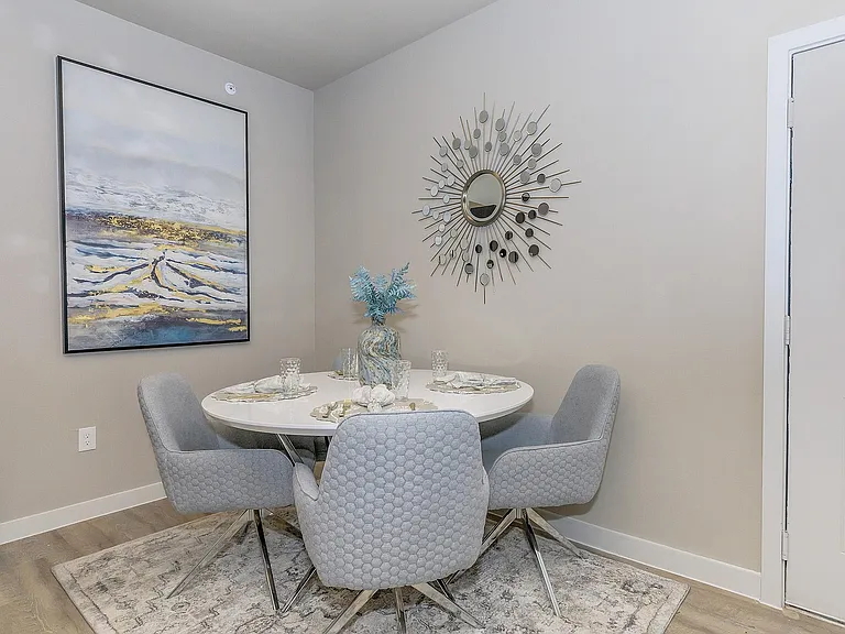Vantage at McKinney Falls B2 Dining Room