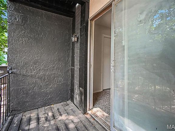 3rd image of 809 W 40 Street #14