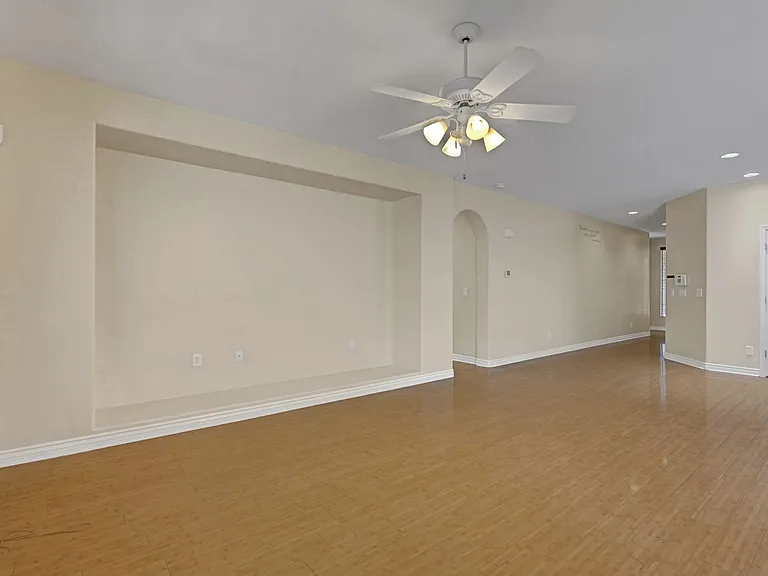 10240 Gladstone Peak St N — Photo 10