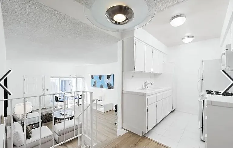 1119 Lincoln Blvd #2 — Photo 4