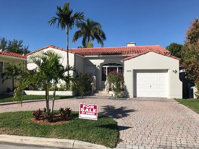 8810 Byron Ave, Surfside, FL, 33154