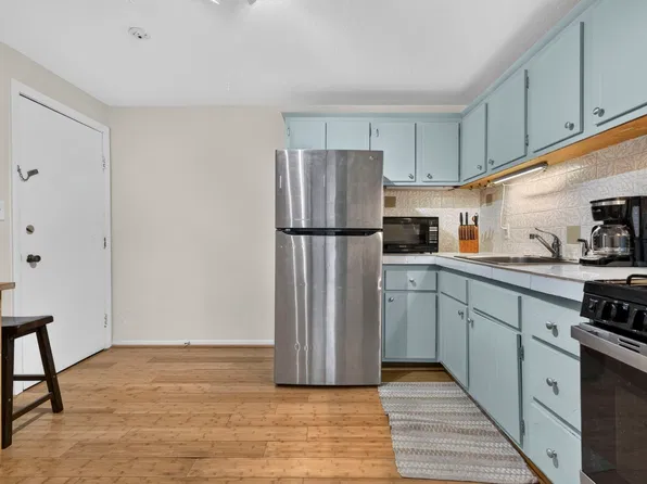 262 E Haverhill St APT 23, Lawrence, MA 01841