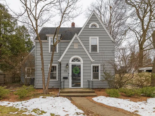 1731 Dover Rd, Kalamazoo, MI 49008