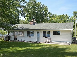 15831 Oak St, Decatur, MI 49045