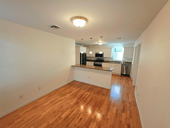 5th image of 817 Elm Ave #1A