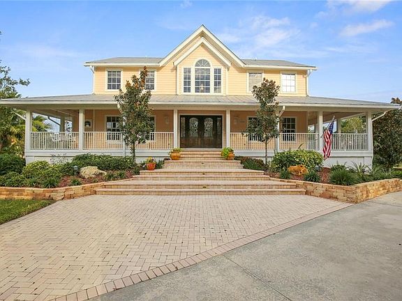 3rd image of 12200 SE Riverbend Ct