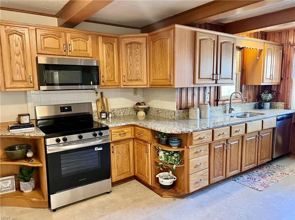 408 E Westmont Ave, Norfolk, VA 23503