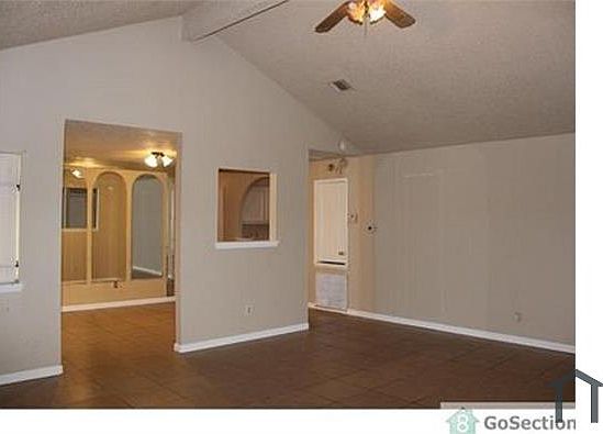 4th image of 5711 Longforest Dr
